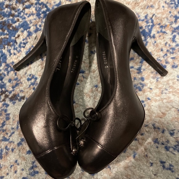 Chanel pumps black leather CC silver 36 6 sz heels - Picture 3 of 10